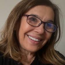 Mi hijo de 22 años no siente alegria por las cosas. Se siente triste  siempre. Sufre por no poder disfrutar