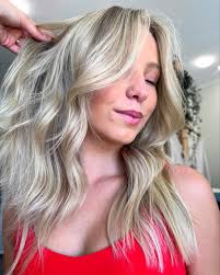 Caity Connolly (@barefootblonde.pmq) • Instagram photos and videos