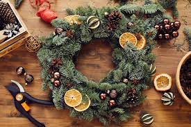 How to decorate a rustic christmas table. 30 Diy Rustic Christmas Decor Ideas Best Country Christmas Decorations