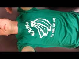 The symptoms of a ruptured spleen are often accompanied by other signs of injury caused by blunt trauma to the abdomen. Ruptured Spleen Physiopedia