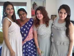How much of nikhil jain's work have you seen? Nusrat Jahan S First Picture Surfaced In Baby Bump Nikhil Jain Said This Baby Is Not Mine Presswire18