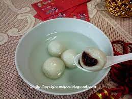 Looking For Chinese Desserts For This Lunar New Year Try This Easy Red Bean Dumplings Easy To Make Desserts Chinese Dessert Sweets Chinese Dessert Recipes