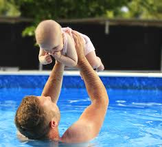 We were told not to let baby's ears go in the water when we gave her the first bath in the hospital. Is It Safe To Dunk A Baby Under Water Aquamobile Swim School