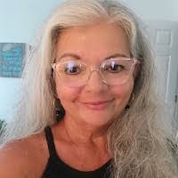 Kelly Mabe's Instagram, Twitter & Facebook