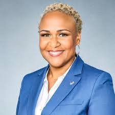 Tara Fiedler's Instagram, Twitter & Facebook