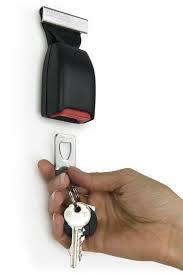 Buckle Up Schlusselhalter Schlussel Sicher Aufbewahren Porte Cles Buckle Up Gardez Vos Cles En Deco Garage Idees Pour La Maison Idees De Recyclage