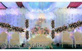 Paket pernikahan premium sebagai pilihan bagi pasangan yang menginginkan pesta pernikahan yang mewah dan modern dengan tempat/gedung pernikahan yang lebih eksklusif. Sewa Pelaminan Murah Medan Sumatra Utara Dekorasi Wedding Medan