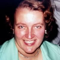 Julianne Boyer's Instagram, Twitter & Facebook