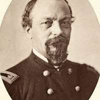 Portrait: US Navy (USN) Captain (CAPT) Robert W. Holst (uncovered)