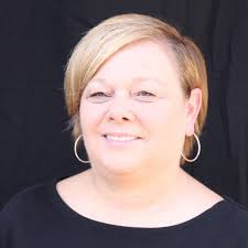 Terri Ryder's Instagram, Twitter & Facebook