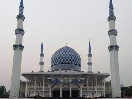 Sunrise at sultan salahuddin abdul aziz shah mosque, malaysia's largest mosque and the 2nd largest in south east asia. Sultan Salahuddin Abdul Aziz Shah Mosque Shah Alam Cityseeker