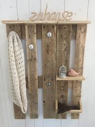Garderoben Garderobe Aus Palettenholz Rustikal Europalette Ein Designerstuck Von Hexerei Bei Dawanda Palettenholz Garderoben Rustikal Mobel Aus Paletten