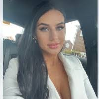 Cora Crockett's Instagram, Twitter & Facebook