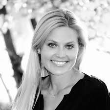 Lauren Maggio's Instagram, Twitter & Facebook