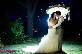 Floral arrangements, flower bouquets & gift ideas. Victoria Rob Hrm Photography