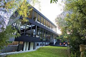 Modern Waterfront Home Timber Design In Australia Waterfront Homes Architecture Timber House