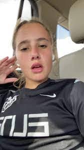 Mary Deets's Instagram, Twitter & Facebook