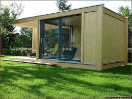 Bilder Und Notizen Besondere Gartenhauser Aus Holz Modernes Gartenatelier 01 Exklusives Gartenhaus Mit Schiebetur Aus Gl Gartenhaus Gartenhaus Gross Haus