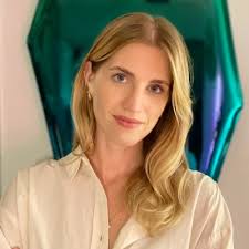 The last weeks have marked for me a major professional milestone while  embarking