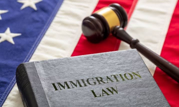 When Do You Need To Hire an Immigration Lawyer?