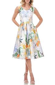 Free Shipping And Returns On Kay Unger Irene Floral Print Mikado Cocktail Dress At Nordstrom Com A Sunny B In 2020 Cocktail Dresses Online Cocktail Dress Lace Dresses