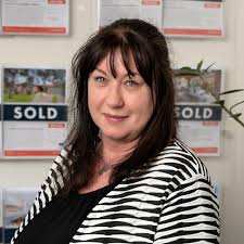 💐 Let's welcome Deb Peek 💐 Senior Property Manager We are pleased to  inform you that Deb has joined us at our Ocean Grove office with over 10  years of experience in