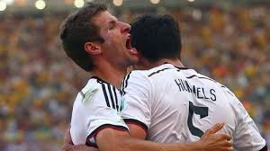 Mats hummels (born 16 december 1988) is a german footballer who plays as a centre back for german club borussia dortmund, and the germany national team. Germany Boss Low Brings Muller And Hummels In From Cold