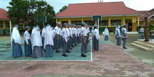 Sk pengurus osis sman 17 batam serta sumpah jabatan pengurus osis baru october 27,. Pelantikan Pengurus Osis Sma Negeri 1 Biau Masa Bakti Tahun 2019