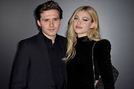 Victoria beckham auf der hochzeit von prinz harry und meghan markle. Brooklyn Beckham Hochzeit Mit Gerade Einmal 21 Jahren Gala De