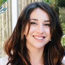 Deanne Hunter's Instagram, Twitter & Facebook