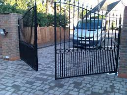 At around $56/hr, the state has the lowest rate for automatic door and gate installation in the country. How Much Do Electric Gates Cost