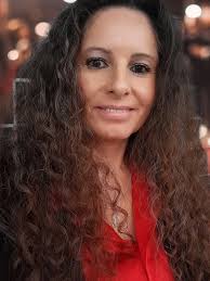 Pamela Navarro's Instagram, Twitter & Facebook