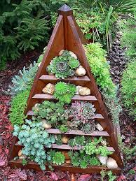 Dreveny Pyramidovy Kvetinac Home Decor Bohu Sashe Sk Holzschutz Garten
