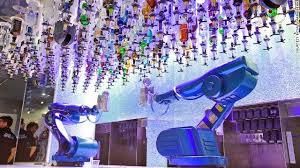самый большой круизный лайнер в мире Allure Of The Seas All Aboard The World S Most Advanced Cruise Ship Cnn Com Royal Caribbean Cruise Royal Caribbean Harmony Of The Seas