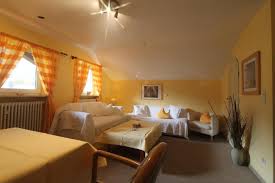 Set in hart im zillertal, 22 mi from tux, haus sonnenschein offers a garden and free wifi. Haus Sonnenschein Grainau Aktualisierte Preise Fur 2021