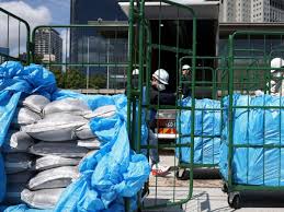 Frankiejune onlyfans leaks i with her in an baggy shirt