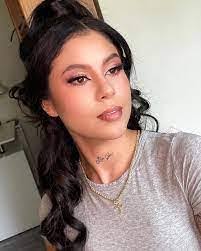 Edith Arreola's Instagram, Twitter & Facebook