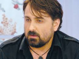 Petru mircea, văduvul mădălinei manole, face tot posibilul pentru ca fiul lor, petru jr. Cum TrÄƒieÈ™te AstÄƒzi SoÈ›ul MÄƒdÄƒlinei Manole Petru Mircea È™i A RefÄƒcut ViaÈ›a AlÄƒturi De AltÄƒ Femeie Impact