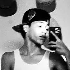 Photo posted by Edgar Lescano (@edgar_universal.kid)