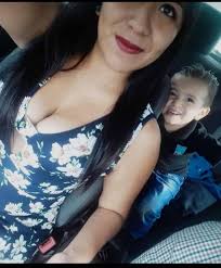 Hola mírate que hermosa reina abrazos grandes mil bendiciones