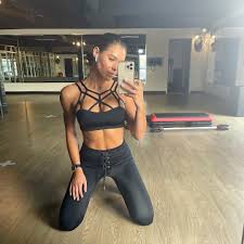 Kelsey Wells On Instagram Just Like That Week 1 Done How Did It Go How Are You Feeling Whether You Re In Th In 2021 How Are You Feeling How Did