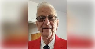 Ross Mcintyre's Instagram, Twitter & Facebook