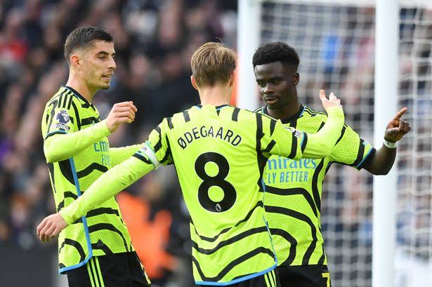 Bukayo Saka, Kai Havertz e Martin Odegaard