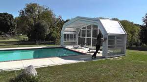 Açılır kapanır bir sistem size yaz kış mükemmel bir kullanım sunarken tropica gibi sera etkisi olan bir sistem özellikle kış aylarında yardımınıza koşar. Acilabilir Havuz Yapilari Youtube