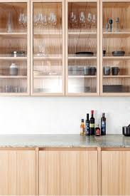 Vitrine sur roulettes cuisine frontcooking. 10 Inspirations Pour Decorer Avec Une Vitrine Atelier Des Tilleuls