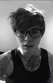 Boyfriend or abuser(ashton irwin fanfiction)