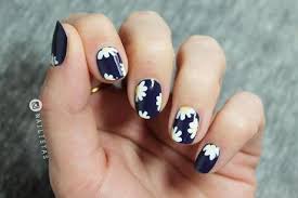 Hola que tal chicas , hoy les traigo un post que a muchas se , les gustara como a mi , son diseños de uñas decoradas con flores , a la mayoría nos encantan las flores tanto por su sentido romántico como por su belleza , sus colores y sus formas y lo que significan en muchos sentidos. Unas Decoradas Con Flores Paso A Paso Margaritas Paperblog