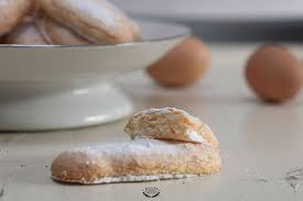 Le Biscuit Cuillere Comme Au Cap Patissier Recette Biscuit Cuillere Biscuits Recette