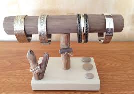 Porte Bracelets En Bois Flotte Par L Atelier De Corinne Accessoires Pour Bijoux Par Atelier De Corinne Porte Bracelet Bracelet En Bois Rangement Bijoux