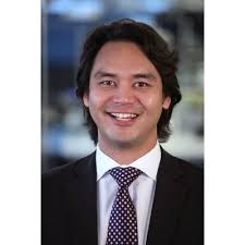 A couple years ago, Jackie and I set out to reframe the messaging behind  diamond jewelry, and Petite Frites was born. We celebrate life's vow-free  achievements- the job quitters, egg freezers… |